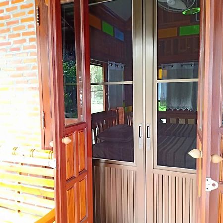 Rim Nam Kong Homestay Pak Chom Exterior photo
