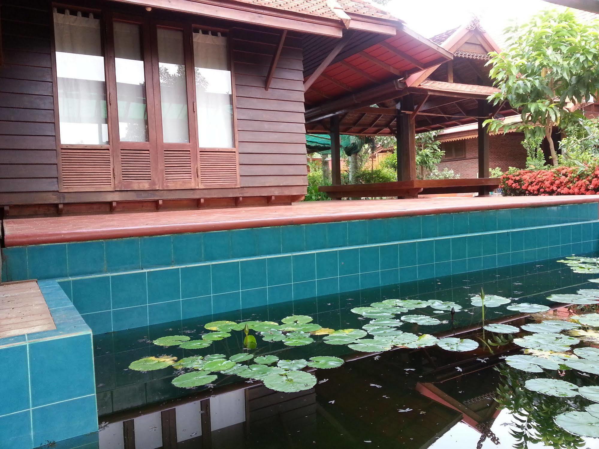Rim Nam Kong Homestay Pak Chom Exterior photo