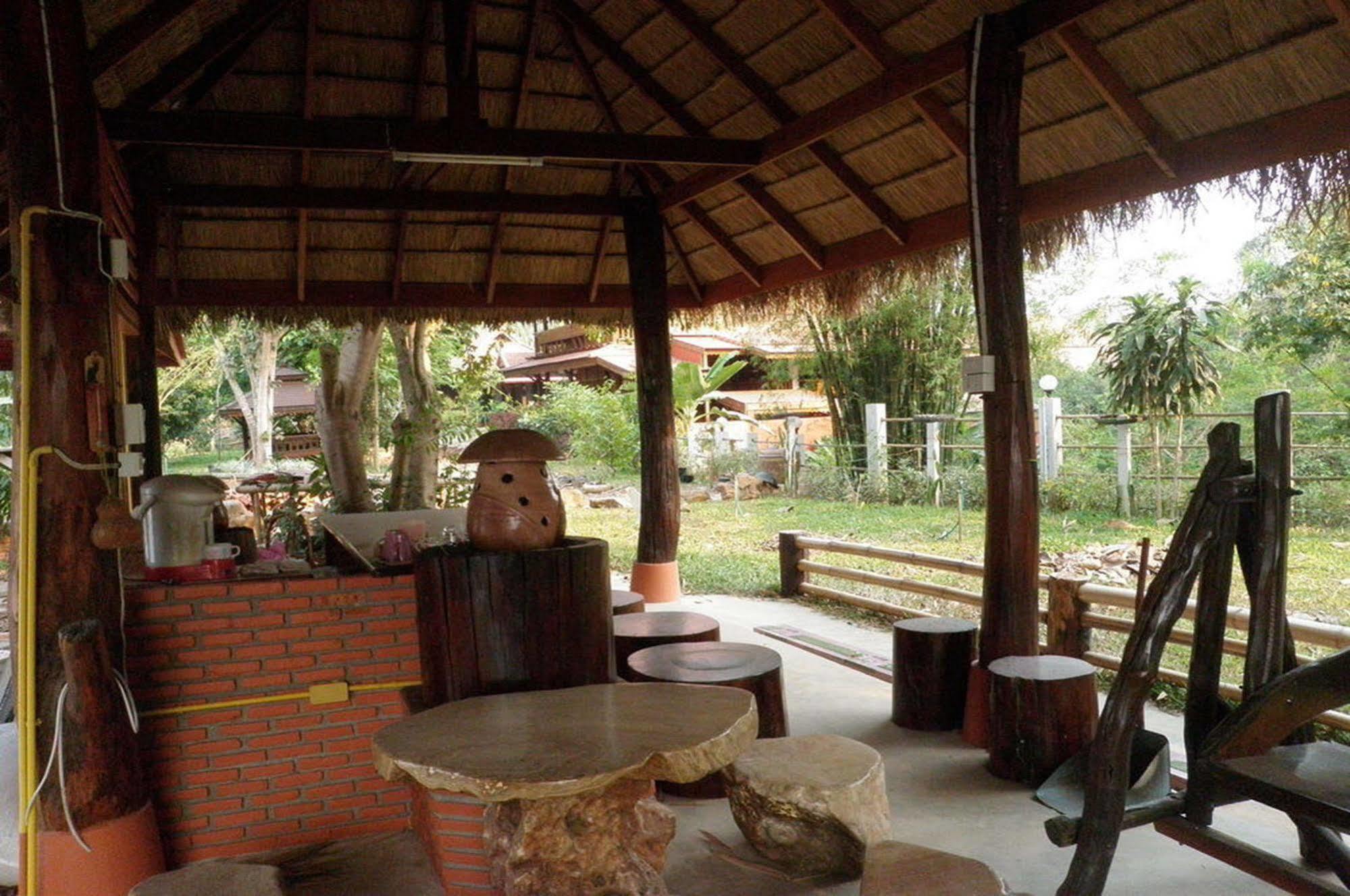 Rim Nam Kong Homestay Pak Chom Exterior photo