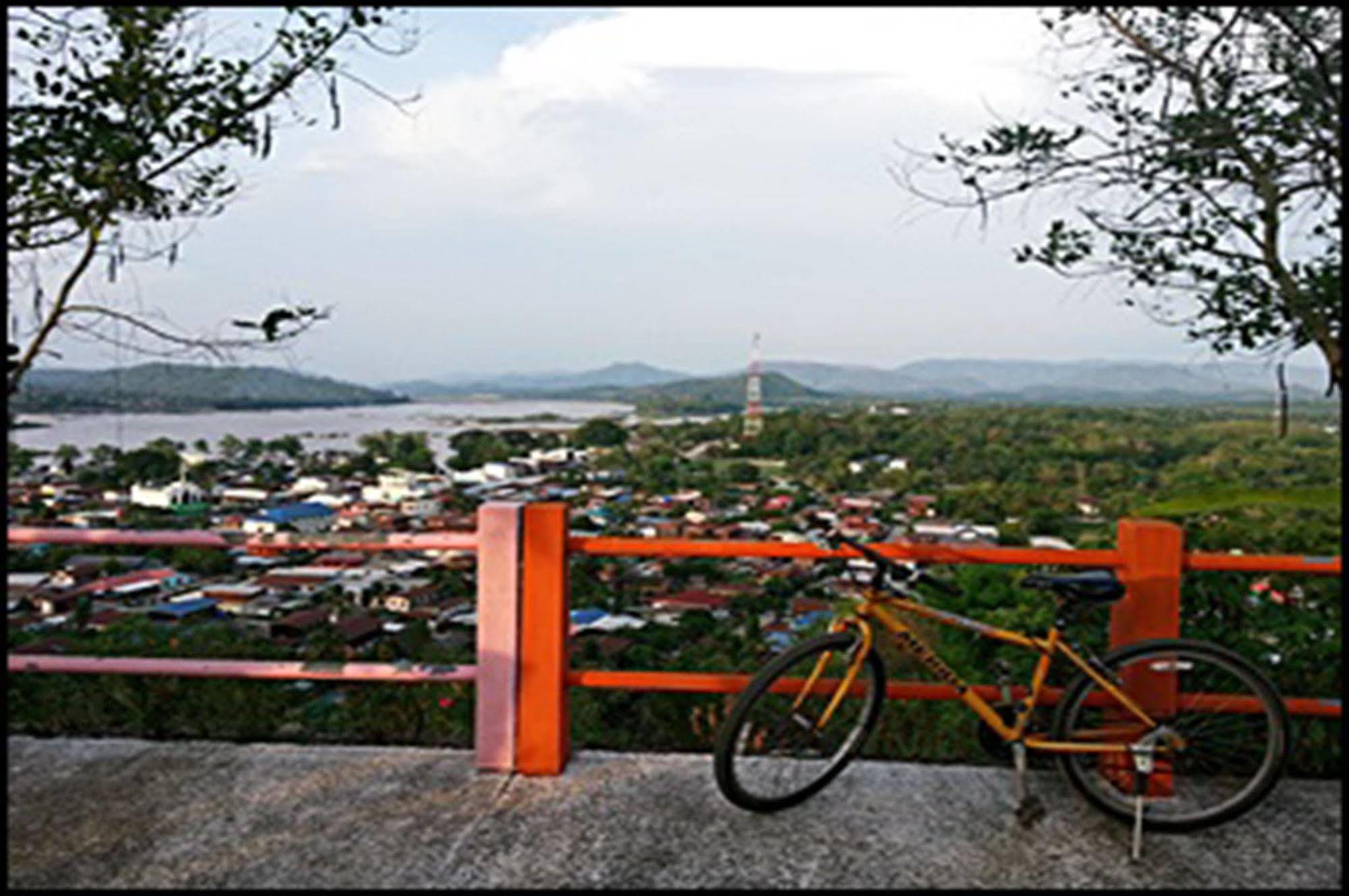 Rim Nam Kong Homestay Pak Chom Exterior photo