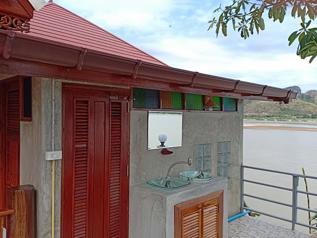 Rim Nam Kong Homestay Pak Chom Exterior photo